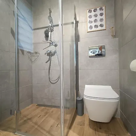 Kaszubski Dom Pod Lasem * Studzienice