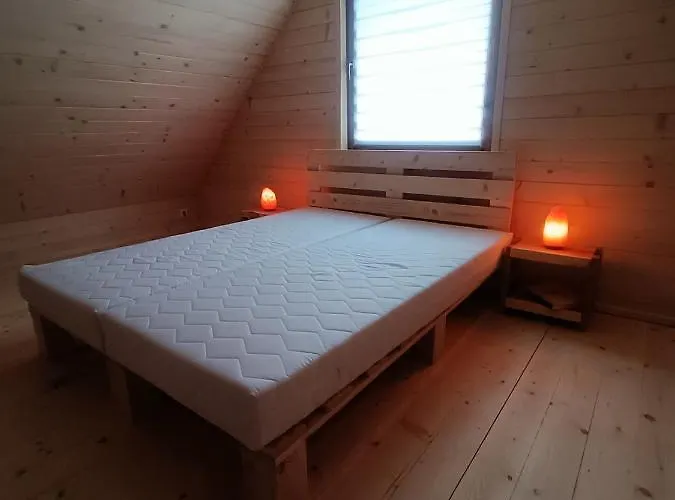 Kaszubski Dom Pod Lasem * Studzienice